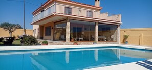 Pool - Large villa in quiet area, very spacious and sunny (pet friendly). (Vinaròs)
