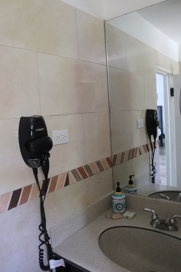 Miscellaneous - Cozy Seaview studio in Montego Bay with AC (Montego Bay)