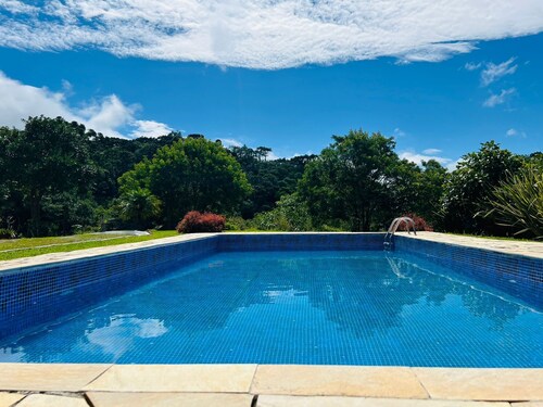 Inn with pool and lake