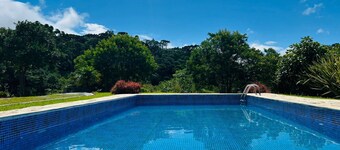 Inn with pool and lake