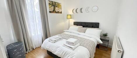 2 chambres, fer et planche à repasser, Wi-Fi gratuit, draps fournis