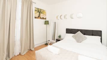 2 bedrooms, iron/ironing board, free WiFi, bed sheets