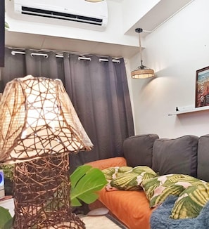 Smart TV, video games, books, stereo