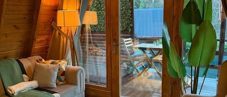 Superior Bungalow Private Hot Tub and Jacuzzi | Wohnbereich