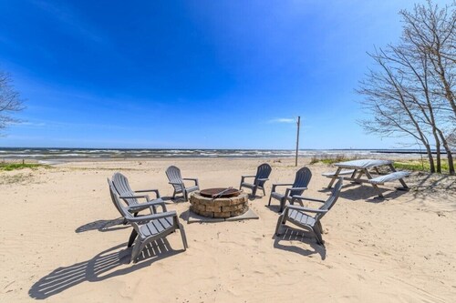 State Ave|Beach|King Beds|Central AC