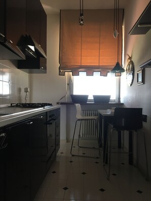 Oven, stovetop, dishwasher