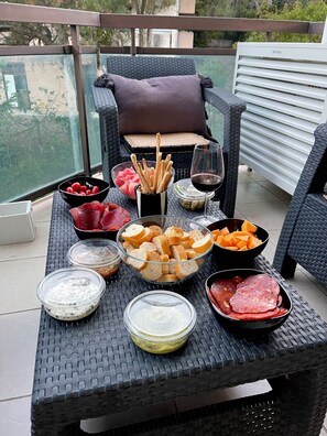 المنطقة المحيطة بالمنشأة