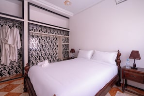 2 bedrooms, in-room safe, iron/ironing board, travel cot