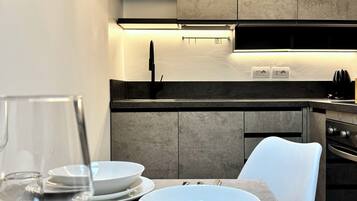 Ofen, Herdplatte, GeschirrspĂŒler