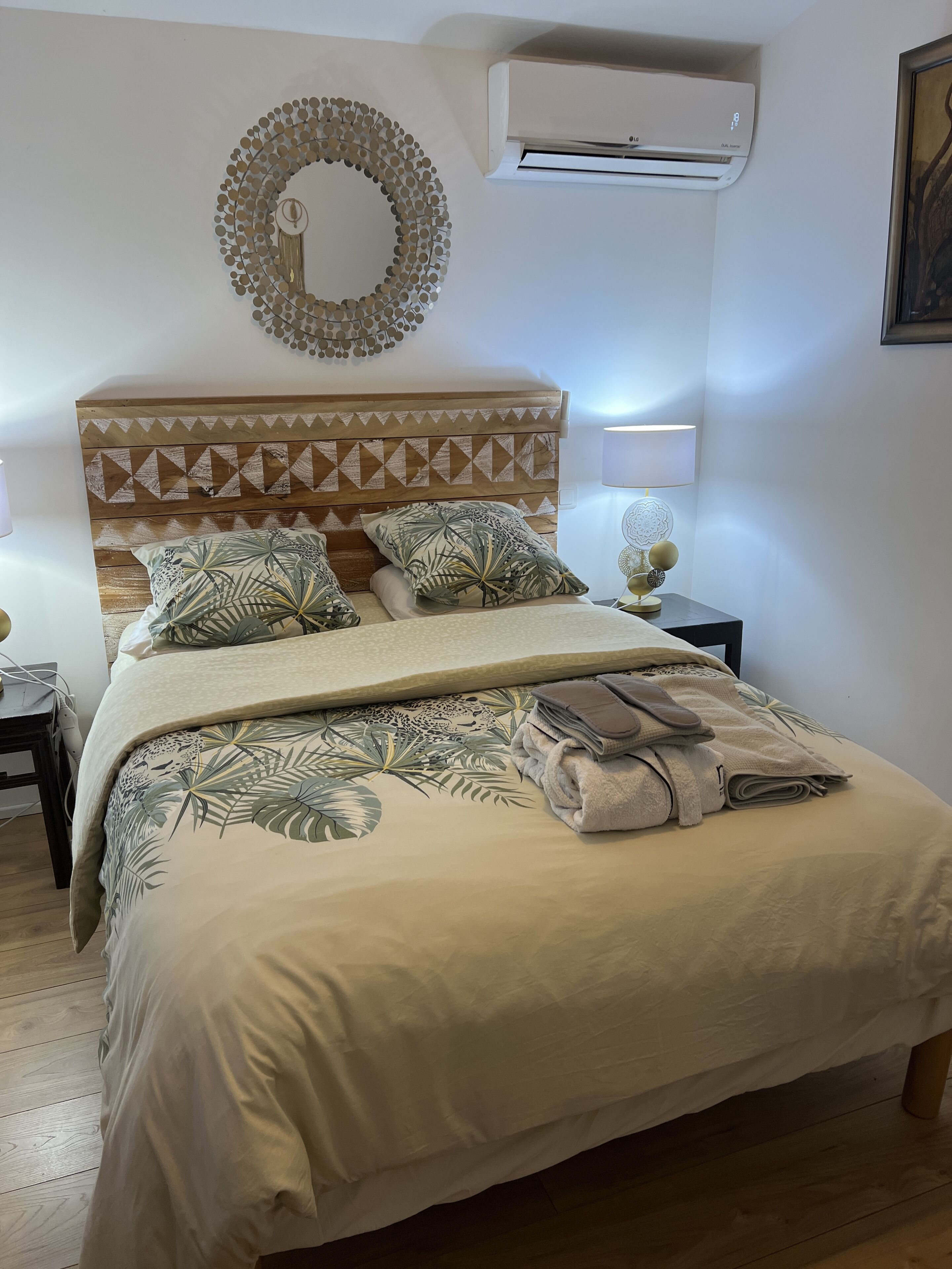 1 chambre, fer et planche à repasser, lit parapluie, Wi-Fi gratuit