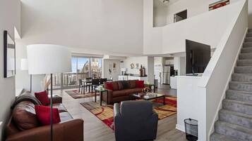 TV, fireplace, offices