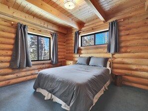 3 chambres, bureau, accès au Wi-Fi (inclus), literie fournie