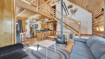 Smart-TV, DVD-spiller og bøker