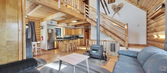 Timber Lodge Cabin – Secluded Sauna Retreat 3 Mins to the Slopes