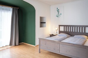 Appartement, 3 chambres, vue sur la montagne | Accès au Wi-Fi (inclus)