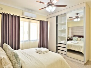 1 bedroom, in-room safe, desk, iron/ironing board