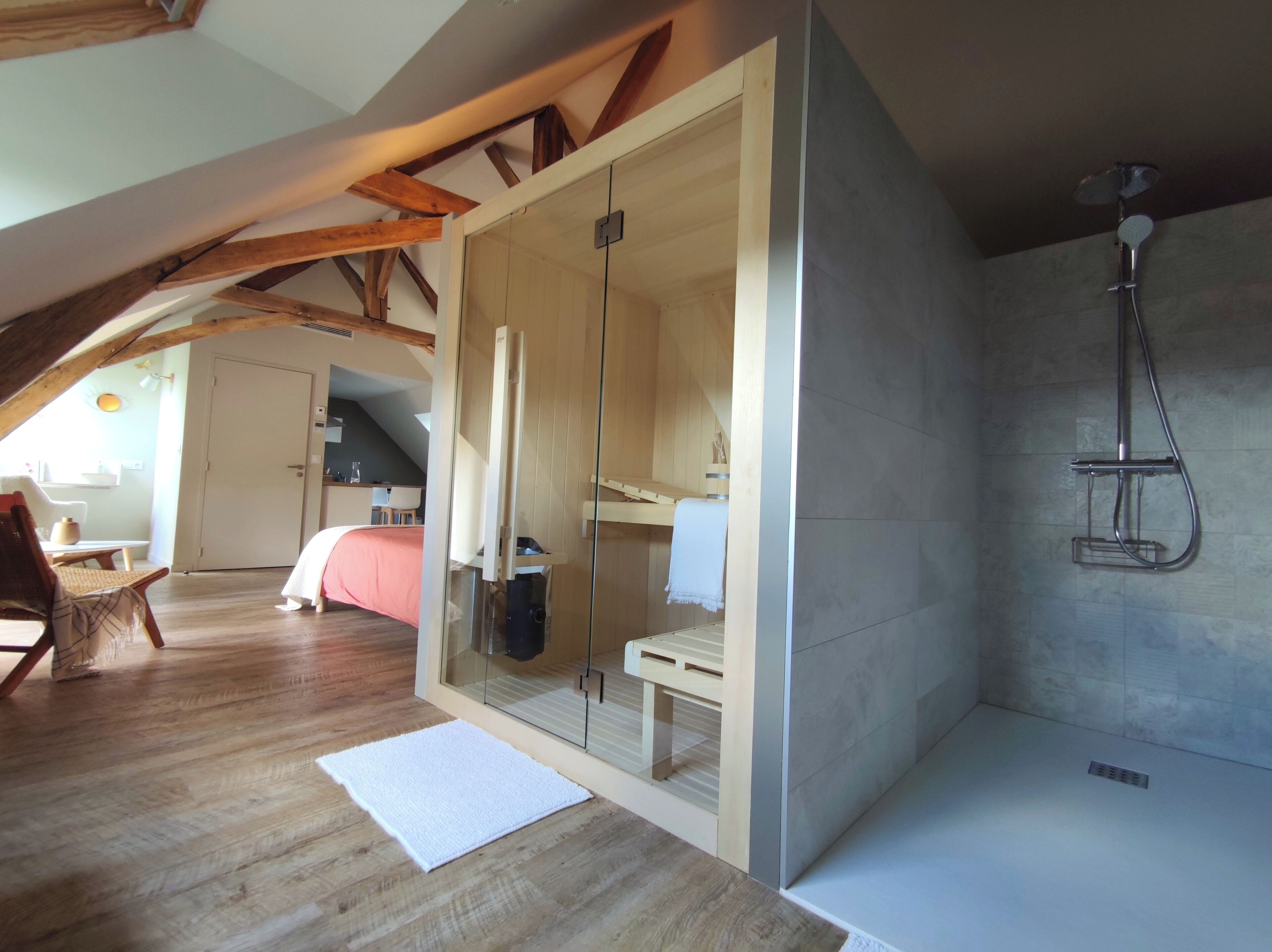 1 chambre, fer et planche à repasser, Wi-Fi, draps fournis