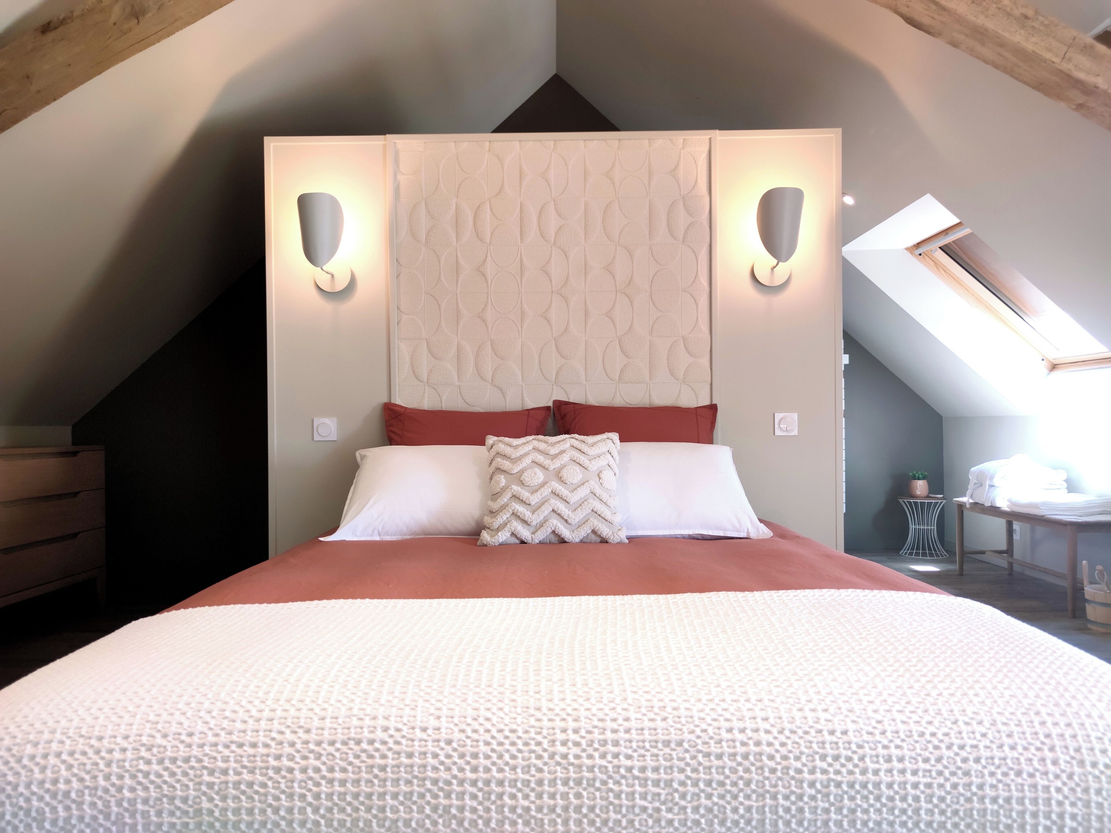 1 habitación, tabla de planchar con plancha, wifi y ropa de cama 