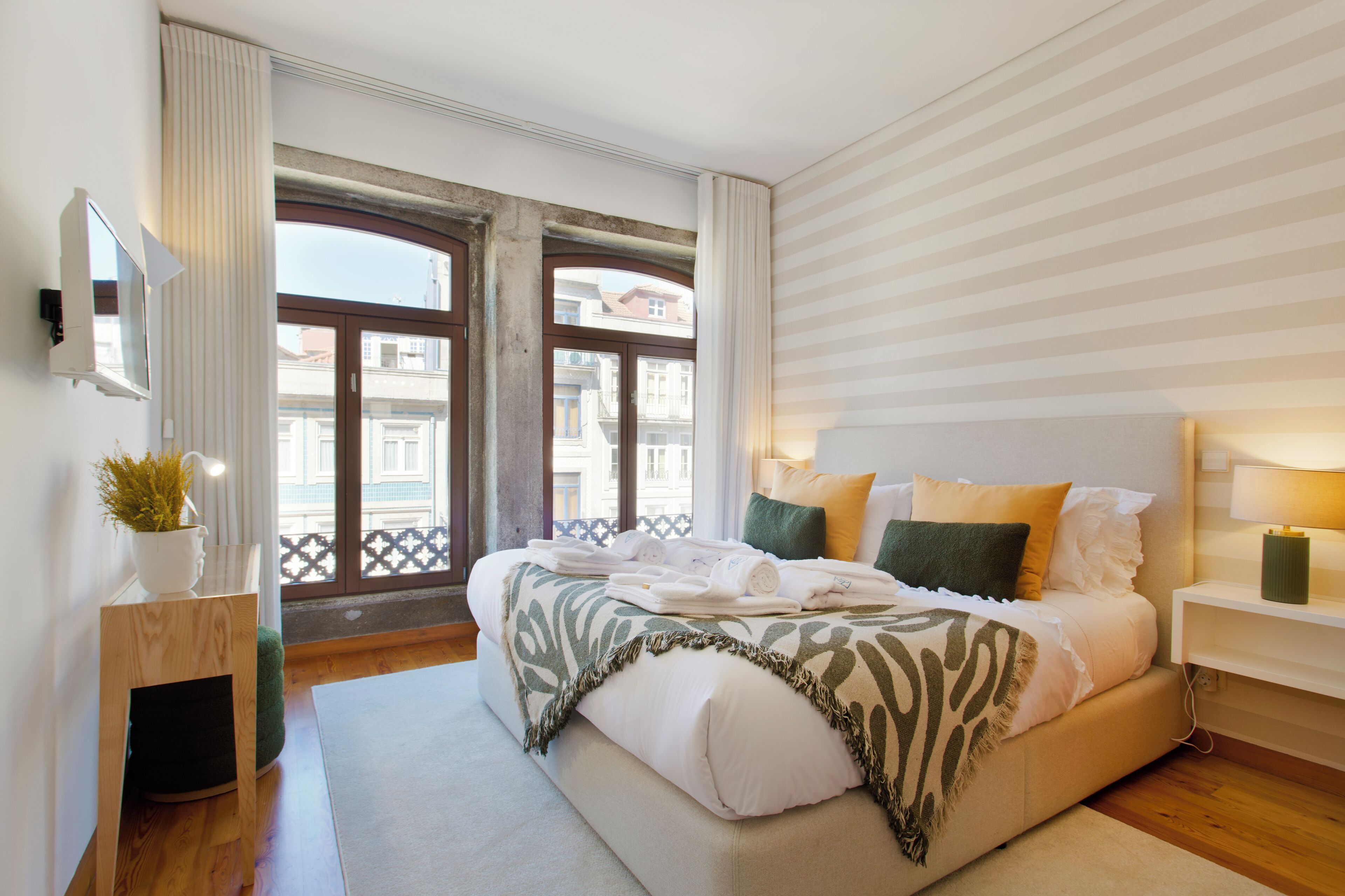 2 slaapkamers, een kluis op de kamer, een strijkplank/strijkijzer