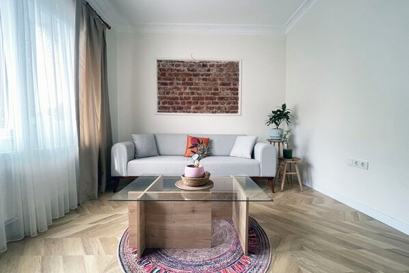 Familienapartment, Küche, Stadtblick | Wohnbereich