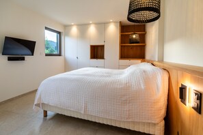 5 habitaciones y caja de seguridad en la habitación 