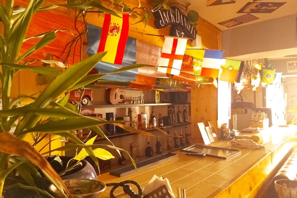 bar