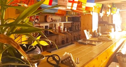 Oak Valley Retreat – A Cozy Homestay, Lively Hostel & Vibrant Café in the Hills!