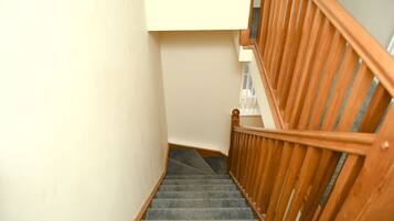 Luxury Double Room, Shared Bathroom | Lobby