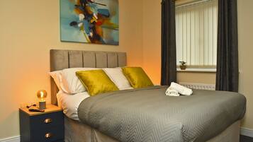 Luxury Double Room, Shared Bathroom | 1 bedroom, memory foam beds, individually decorated