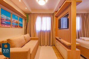 1 habitación, tabla de planchar con plancha, internet y ropa de cama 