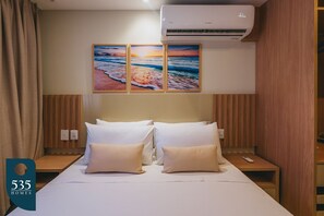 1 slaapkamer, een strijkplank/strijkijzer, internet, beddengoed