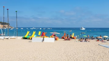 Beach nearby, beach towels
