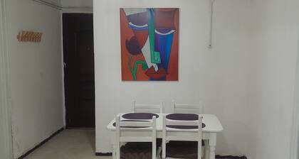 En plein centre ville
Proche du mĂ©tro arrĂȘt de bus arrĂȘt de taxis musĂ©es postes