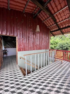 Habitación familiar, baño privado | Terraza o patio