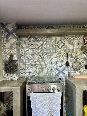 Standard-Doppelzimmer, eigenes Bad, Erdgeschoss | Gemeinschaftsküche