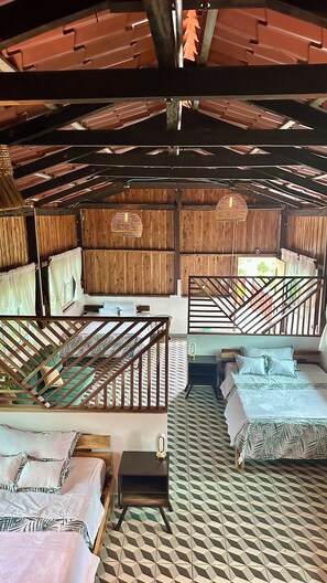 Phòng dành cho gia đình, phòng tắm riêng | Bộ đồ giường cao cấp, chăn bông, bàn ủi/dụng cụ ủi quần áo 