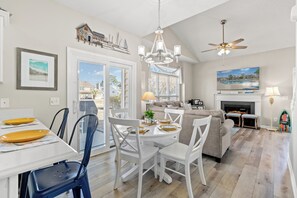 Dining - Fairway Oaks 33B -3BR/2.5BA -Community Pool (North Myrtle Beach)