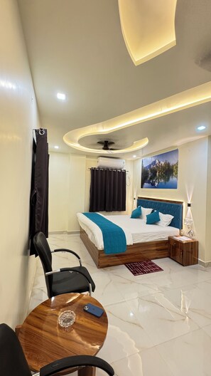 Premium Double Room, 1 Bedroom | Free WiFi, bed sheets - HOTEL RJ (Patna)