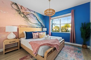 6 عدّة غرف نوم ومكواة/لوح كي وواي فاي وملاءات أسرّة