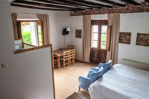 Neljän hengen perhehuone