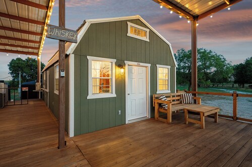 Charming Cabin in the Country, 25 mins from Waco, Texas