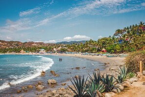 Solsenger og strandhåndklær