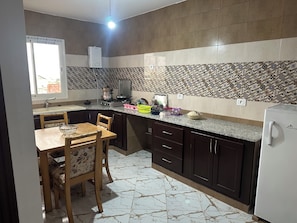 Private kitchen - Super spacious T3 in the heart of Bizerte (Banzart)