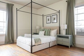 5 chambres, fer et planche à repasser, lit parapluie, Wi-Fi gratuit