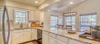 Whispering Pines Canyon Retreat - Pet friendly