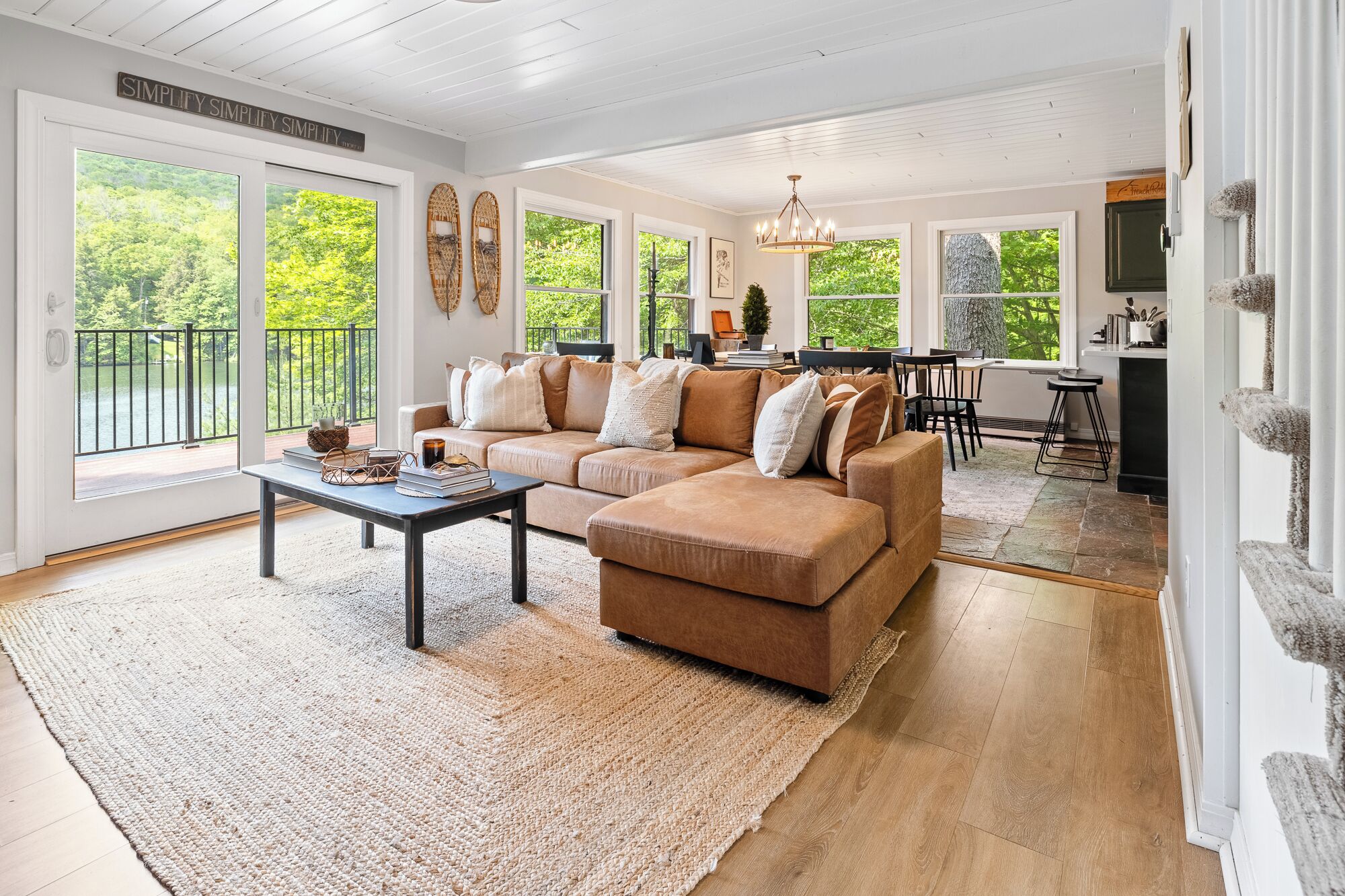 Smart TV, fireplace, table football