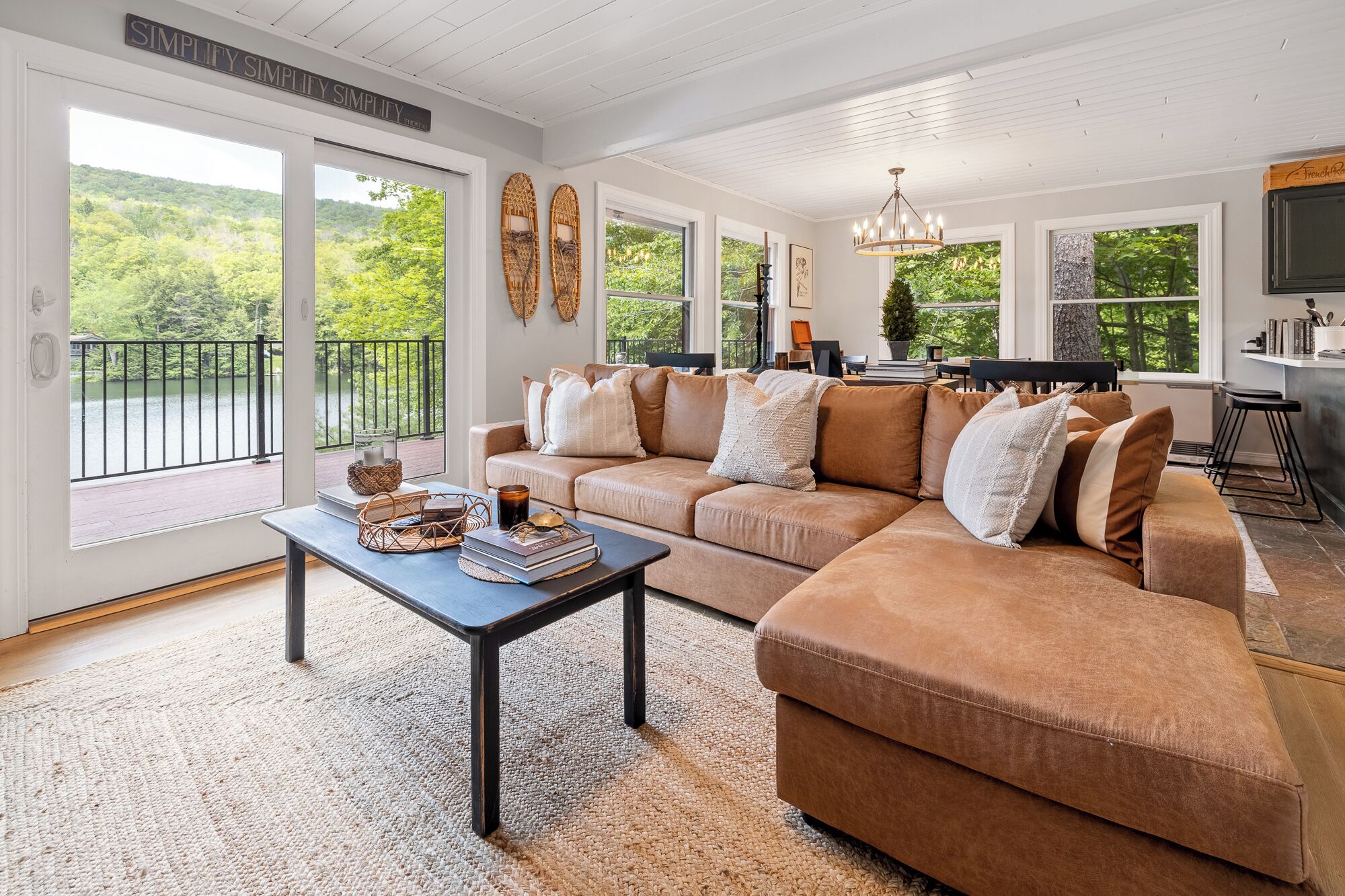 Smart TV, fireplace, table football