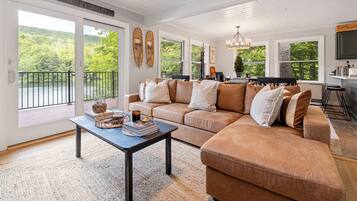 Smart TV, fireplace, table football