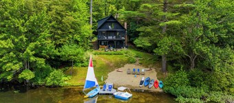 Dog Friendly Lakefront Lodge with Private Beach