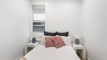 3 bedrooms, iron/ironing board, WiFi